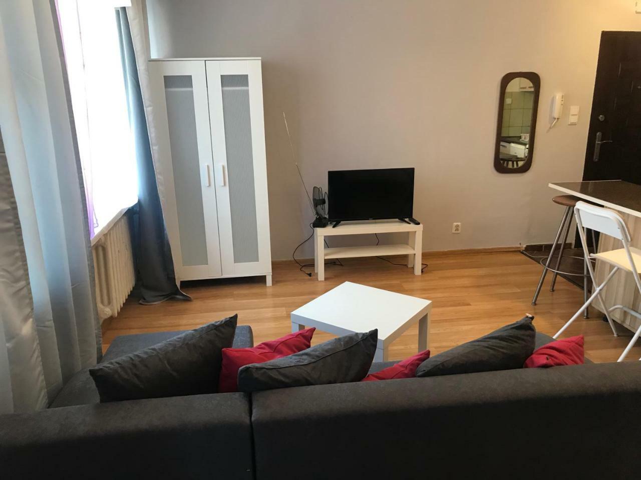 Apartment 4